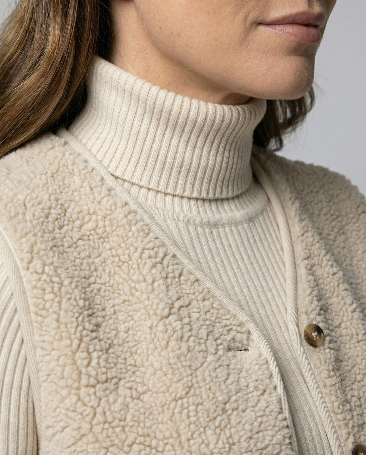 Fleece Gilet Cream Sherpa Women's Button-Up Bodywarmer – Casual, Layering Winter Vest with Pockets