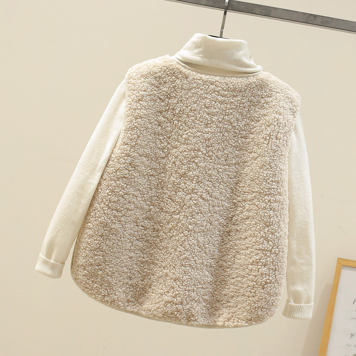 Fleece Gilet Cream Sherpa Women's Button-Up Bodywarmer – Casual, Layering Winter Vest with Pockets