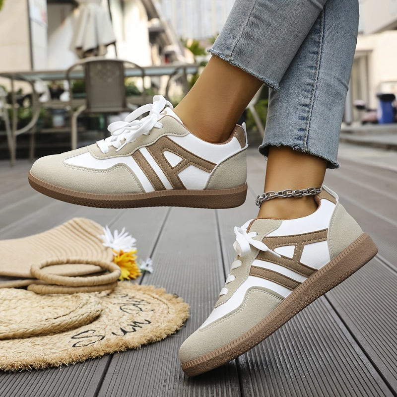 Lace-Up Sneakers Women's Wide-Toe Low-Top Trainers Beige White – Casual, Everyday Comfort