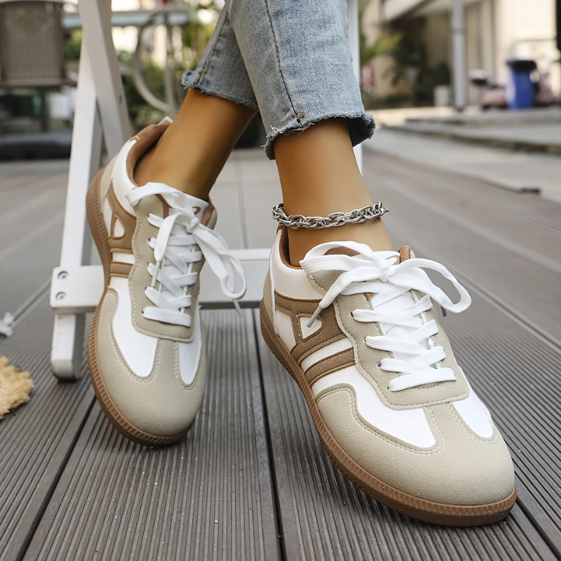 Lace-Up Sneakers Women's Wide-Toe Low-Top Trainers Beige White – Casual, Everyday Comfort
