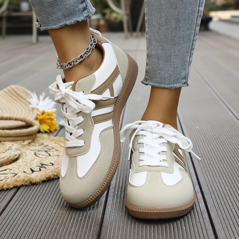 Lace-Up Sneakers Women's Wide-Toe Low-Top Trainers Beige White – Casual, Everyday Comfort